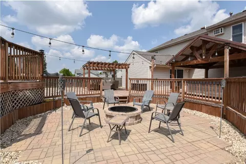 Exterior - 615 Cartwright Trl, Mchenry, IL 60050 photo 4 of 5