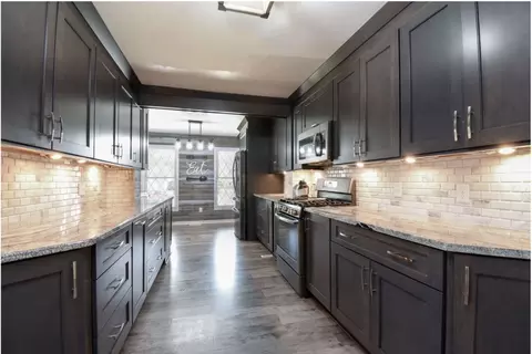 Kitchen - 615 Cartwright Trl, Mchenry, IL 60050 photo 3 of 3