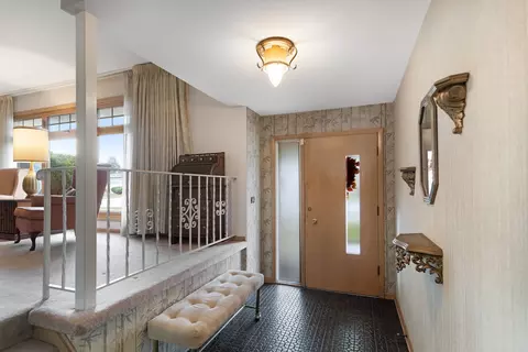 Entry Way - 147 Lance Dr, Des Plaines, IL 60016 photo 1 of 2