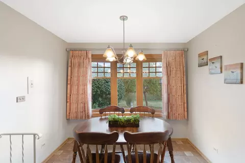 Dining - 147 Lance Dr, Des Plaines, IL 60016 photo 2 of 2