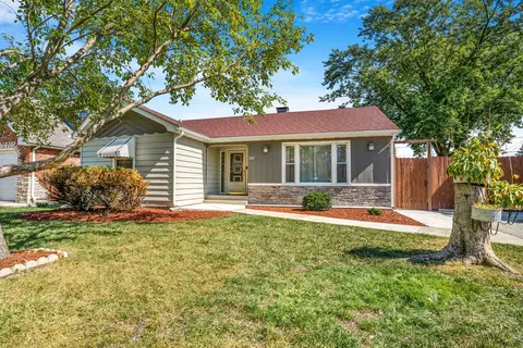 7657 Lawler Ave, Burbank, IL 60459