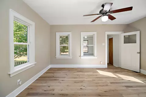 Living - 1179 S 4th Ave, Kankakee, IL 60901 photo 3 of 3