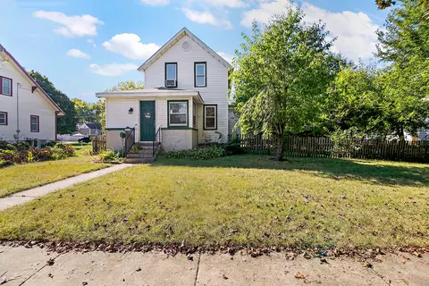 Exterior - 1179 S 4th Ave, Kankakee, IL 60901 photo 1 of 3