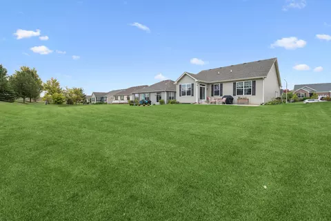 Exterior - 431 Mahogany Dr, Algonquin, IL 60102 photo 3 of 4