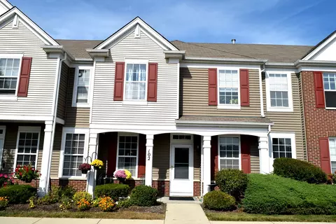 102 Soo Line Dr, Grayslake, IL 60030