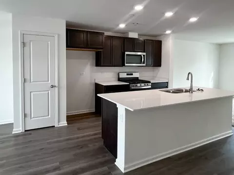 305 Foxglove Dr, Bartlett, IL 60103 photo 5