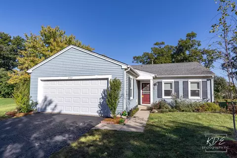 2732 Davos Ave, Woodridge, IL 60517