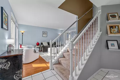 895 Lowell Ln, Naperville, IL 60540 photo 3