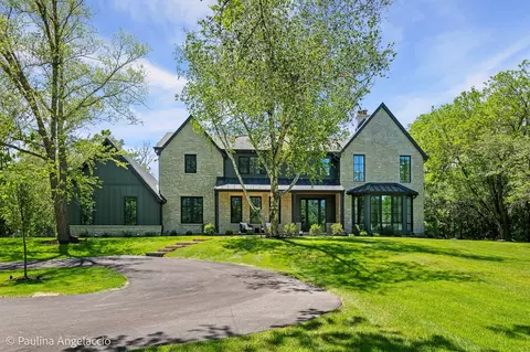 699 Plum Tree Rd, Barrington Hills, IL 60010