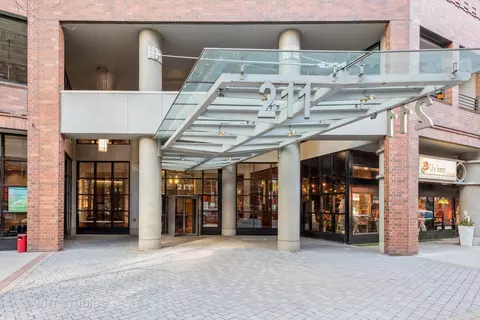 211 E Ohio St #1211, Chicago, IL 60611