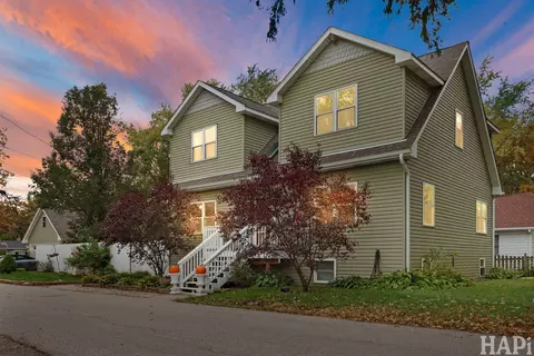 2624 Elm Oak Ln, Mchenry, IL 60051