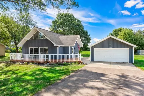 1475 Nova Rd, Lake Holiday, IL 60548