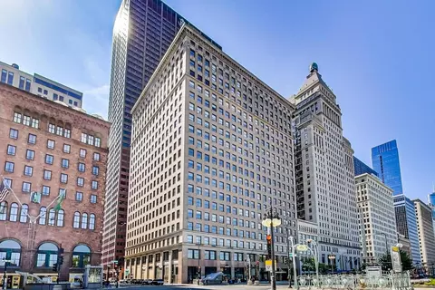 330 S Michigan Ave #2006, Chicago, IL 60604
