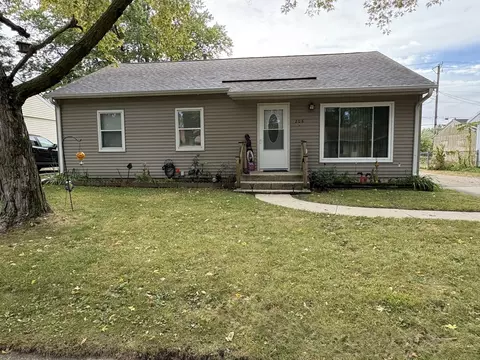 208 Irene Ave, Rochelle, IL 61068