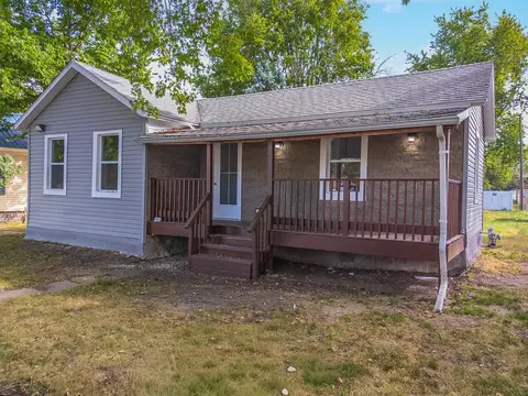 Exterior - 306 E Martin St, Forrest, IL 61741 photo 3 of 9