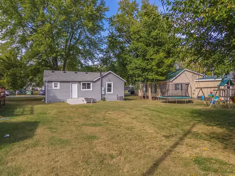 Exterior - 306 E Martin St, Forrest, IL 61741 photo 9 of 9