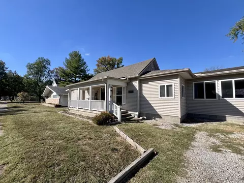 455 E Washington St, Arcola, IL 61910 photo 3