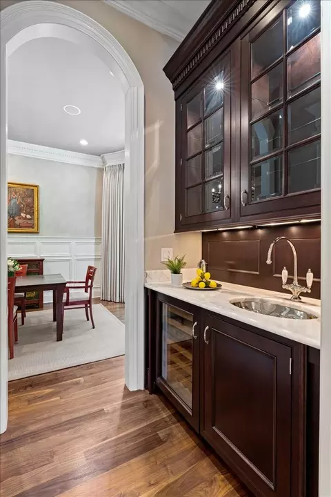 Kitchen - 121 Hogarth Ln, Glencoe, IL 60022 photo 1 of 7