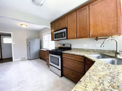 Kitchen - 3003 Longfellow Ave, Hazel Crest, IL 60429 photo 2 of 2