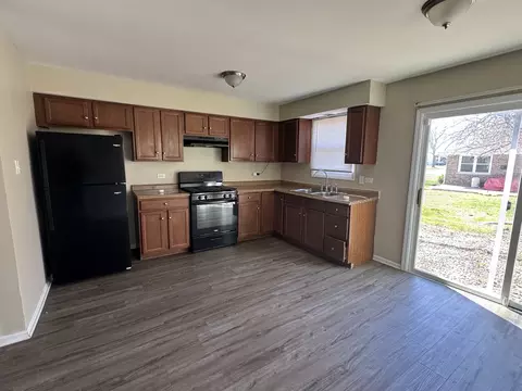 Kitchen - 6021 Spring Ln, Matteson, IL 60443 photo 1 of 1