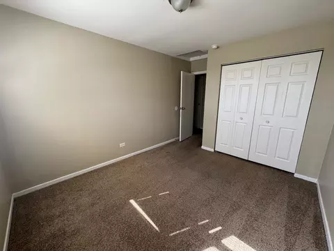Bedroom - 6021 Spring Ln, Matteson, IL 60443 photo 2 of 3