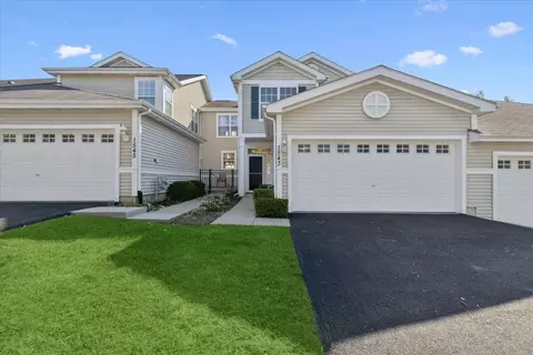 1543 W Remington Ln, Round Lake, IL 60073