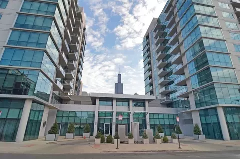 123 S Green St #409B, Chicago, IL 60607