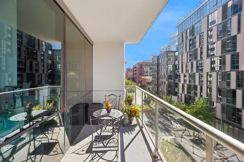 Exterior - 123 S Green St #409B, Chicago, IL 60607 photo 1 of 3