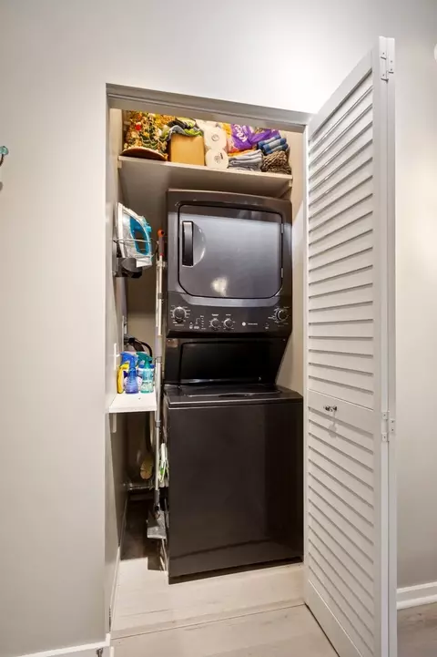 Other - 123 S Green St #409B, Chicago, IL 60607 photo 2 of 3