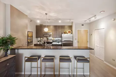 Kitchen - 123 S Green St #409B, Chicago, IL 60607 photo 2 of 3