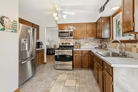 104 Croftwood Ct, Rolling Meadows, IL 60008 photo 5