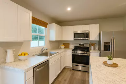 Kitchen - 2702 Deer Crossing Dr, Plainfield, IL 60586 photo 1 of 2