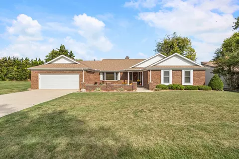 1437 Golf Ter, Danville, IL 61832