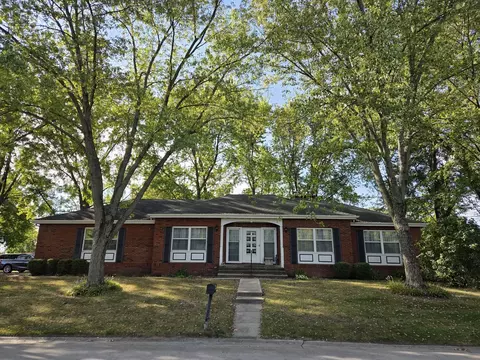 Exterior - 205 Briar Ln, Morris, IL 60450 photo 2 of 8