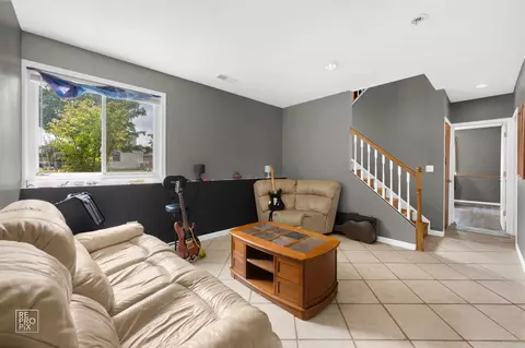 Other - 6911 Astoria Dr, Plainfield, IL 60586 photo 3 of 8