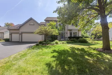 539 Primrose Ln, Crystal Lake, IL 60014