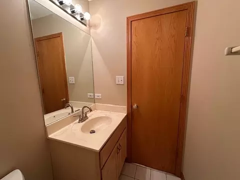 Bath - Undisclosed, Matteson, IL 60443 photo 2 of 19