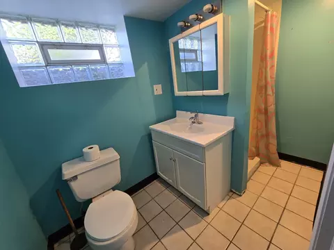Bath - 3107 Union Ave, Steger, IL 60475 photo 2 of 2