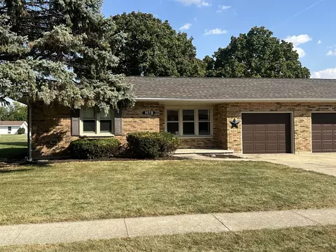 907 N Carlisle Dr # B, Rochelle, IL 61068