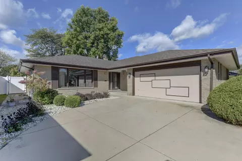 17032 University Ave, South Holland, IL 60473