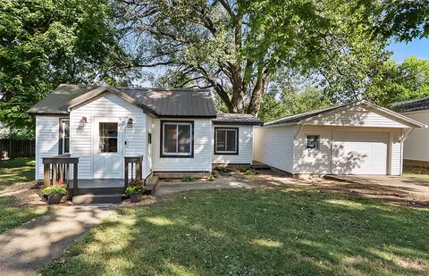 608 Douglas St, Roanoke, IL 61561