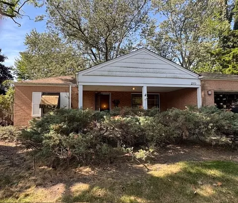 210 Harlem Ave, Glenview, IL 60025