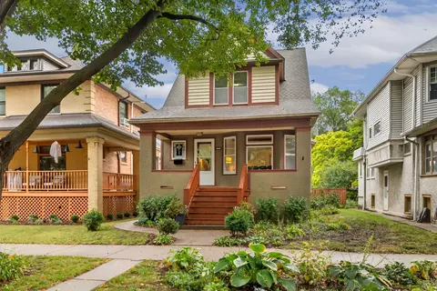 1034 S Euclid Ave, Oak Park, IL 60304