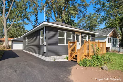 w1044 Florence Road, Bloomfield, WI 53128