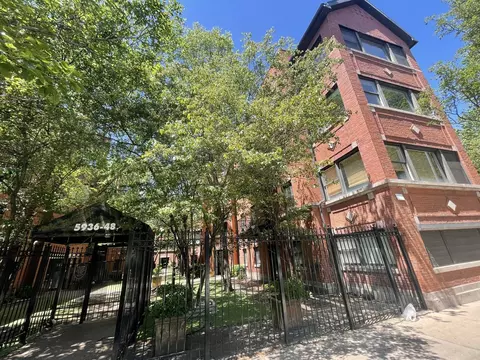 5940 S King Dr #2E, Chicago, IL 60637
