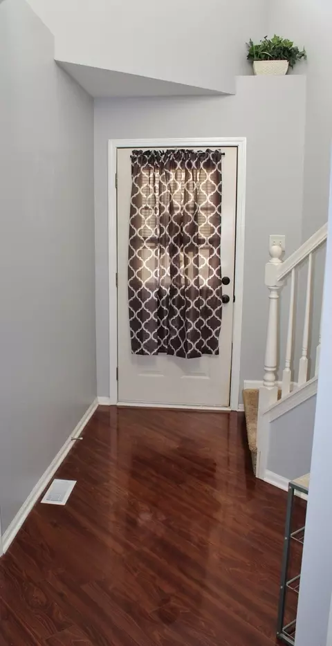 Entry Way - 651 Chestnut Rdg, Minooka, IL 60447 photo 1 of 4