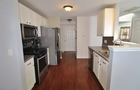 Kitchen - 651 Chestnut Rdg, Minooka, IL 60447 photo 1 of 4