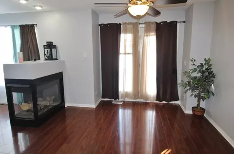 Living - 651 Chestnut Rdg, Minooka, IL 60447 photo 2 of 8