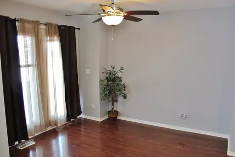 Living - 651 Chestnut Rdg, Minooka, IL 60447 photo 1 of 8