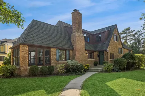 400 W Cossitt Ave, La Grange, IL 60525